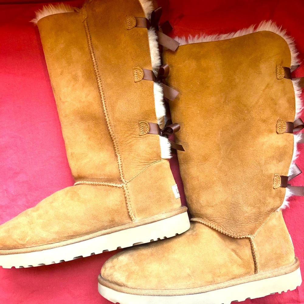 UGGS BAILEY BOW TALL